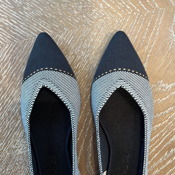 Rothy’s Retired Grey Mist Captoe The Pointe - Picture 3 of 6